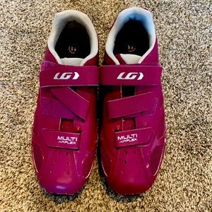 Cycling shoes